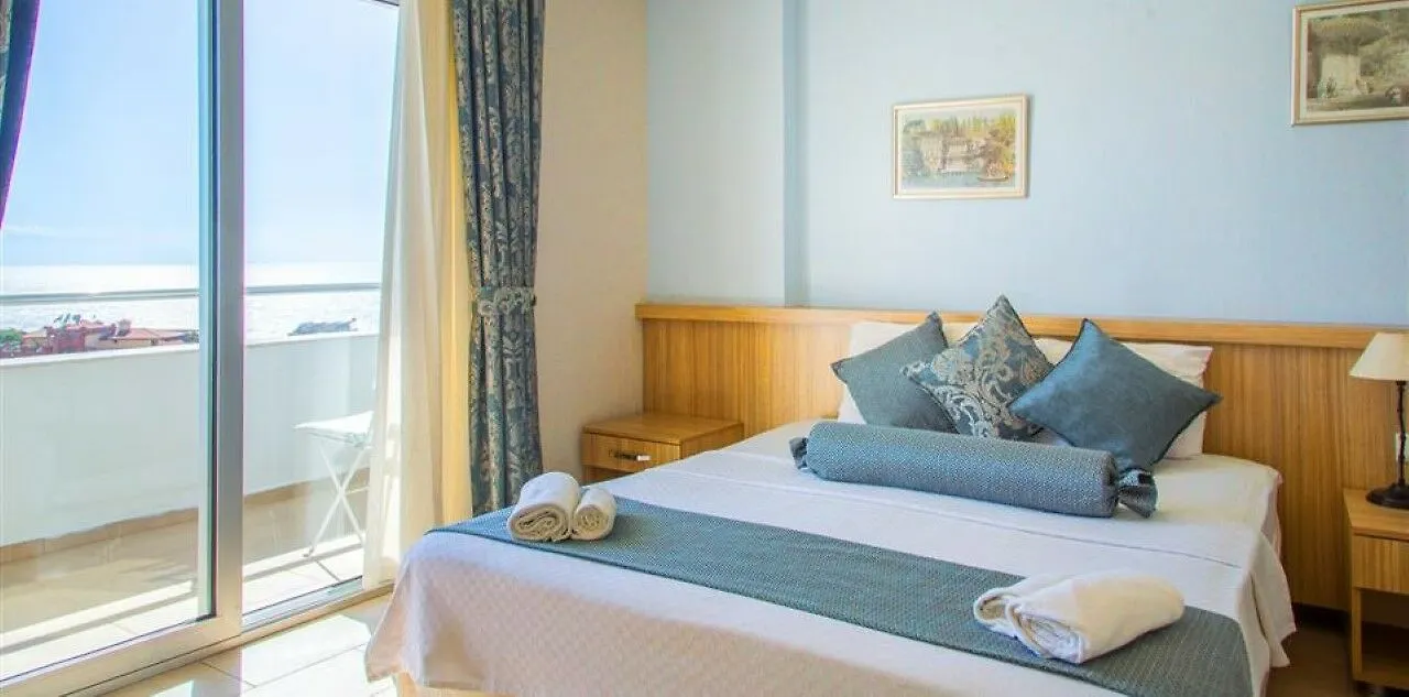 Ponz Hotel Kusadası